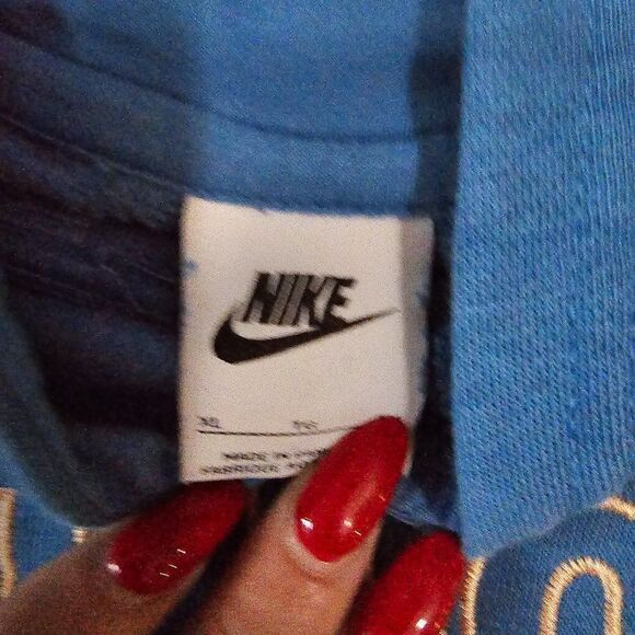 Nike boy's  Blue Pullover Sportswear Hoodie Size XL - Picture 8 of 8